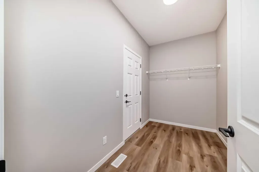 50 Magnolia Gardens SE Calgary AB T3M 2P6