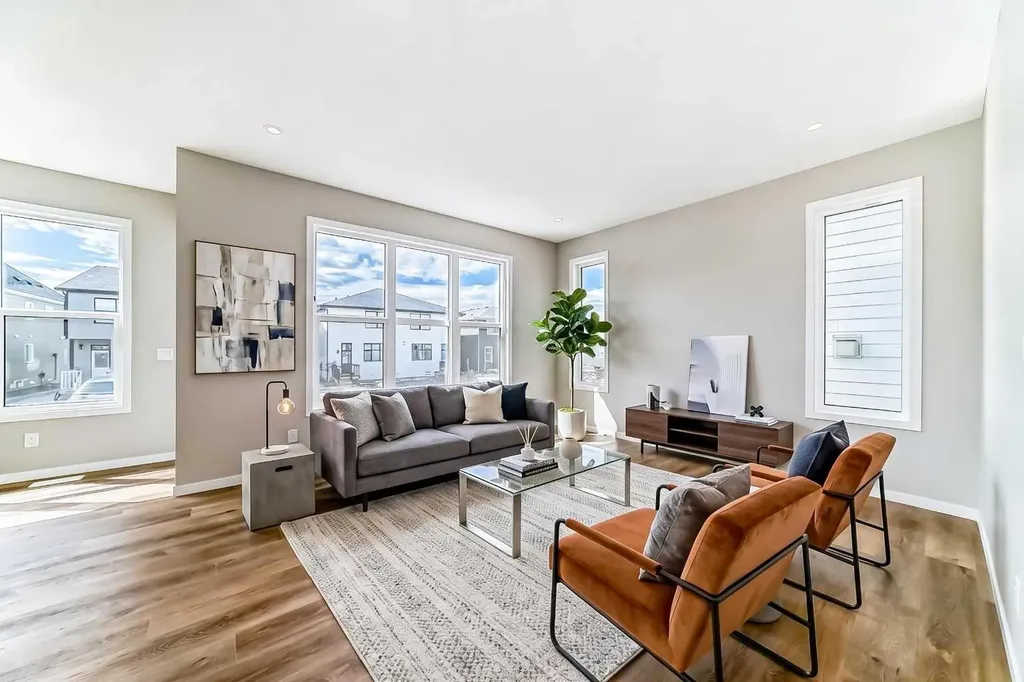 50 Magnolia Gardens SE Calgary AB T3M 2P6