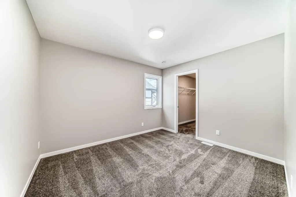 50 Magnolia Gardens SE Calgary AB T3M 2P6