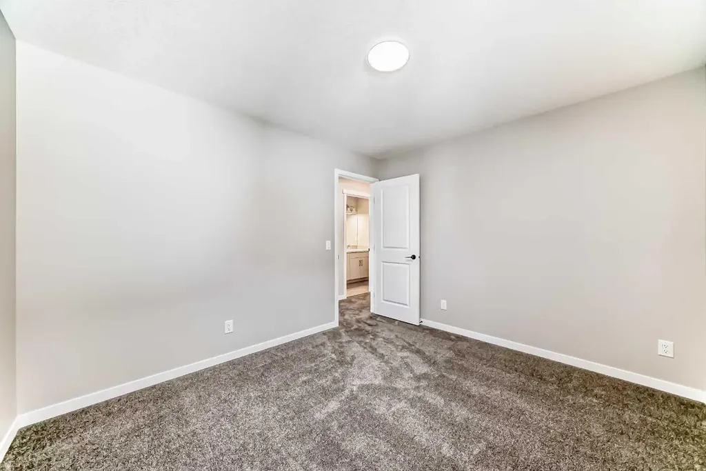 50 Magnolia Gardens SE Calgary AB T3M 2P6