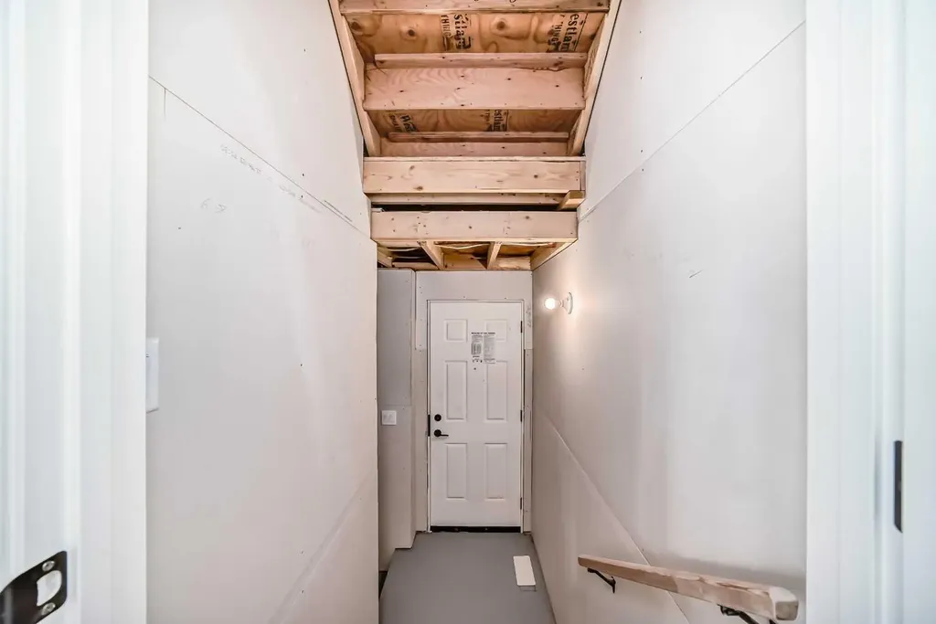 50 Magnolia Gardens SE Calgary AB T3M 2P6