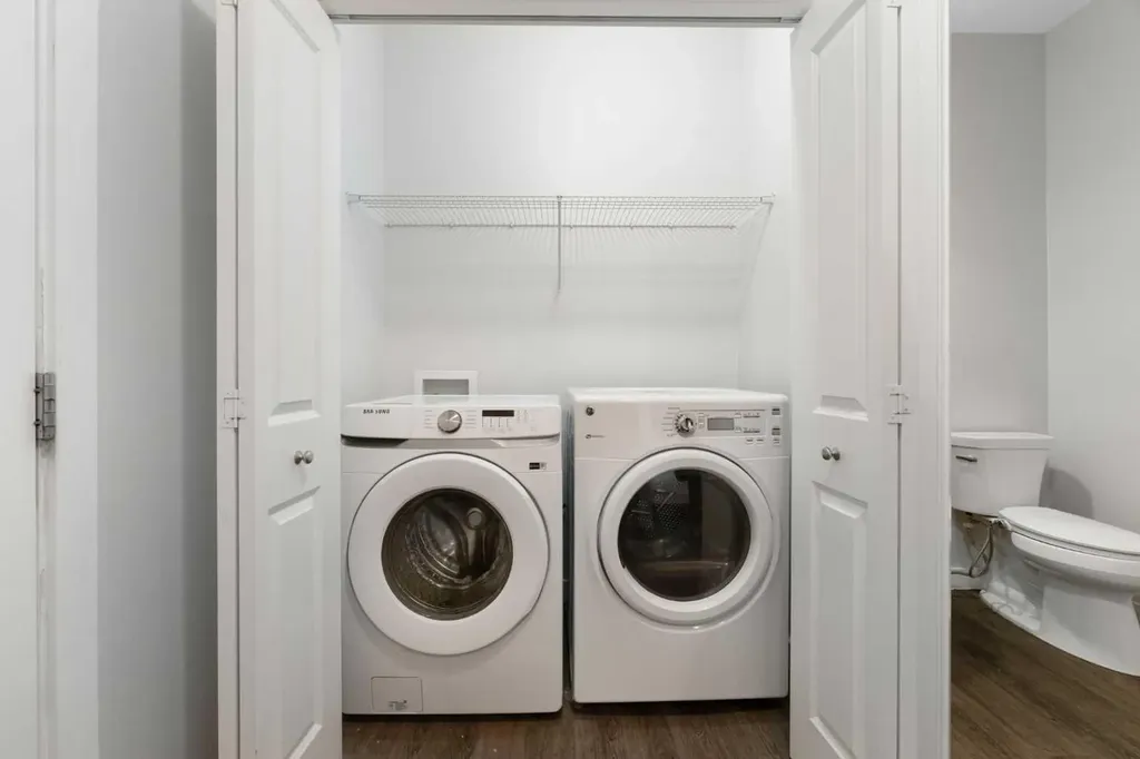 239 Kinniburgh Road Chestermere AB T1X 0Y7