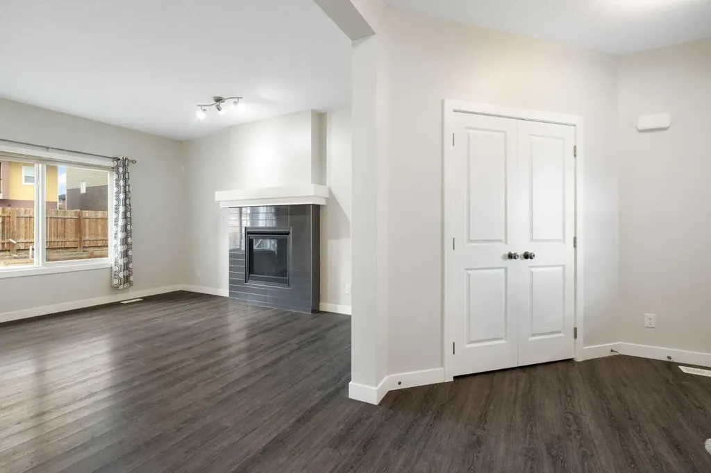 239 Kinniburgh Road Chestermere AB T1X 0Y7
