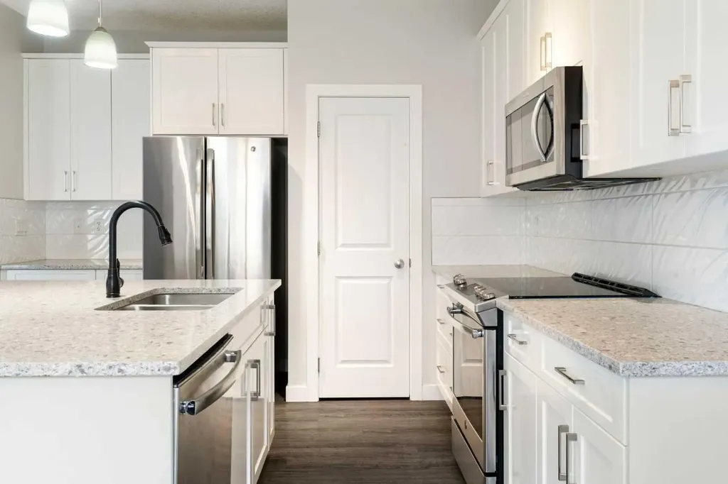 239 Kinniburgh Road Chestermere AB T1X 0Y7