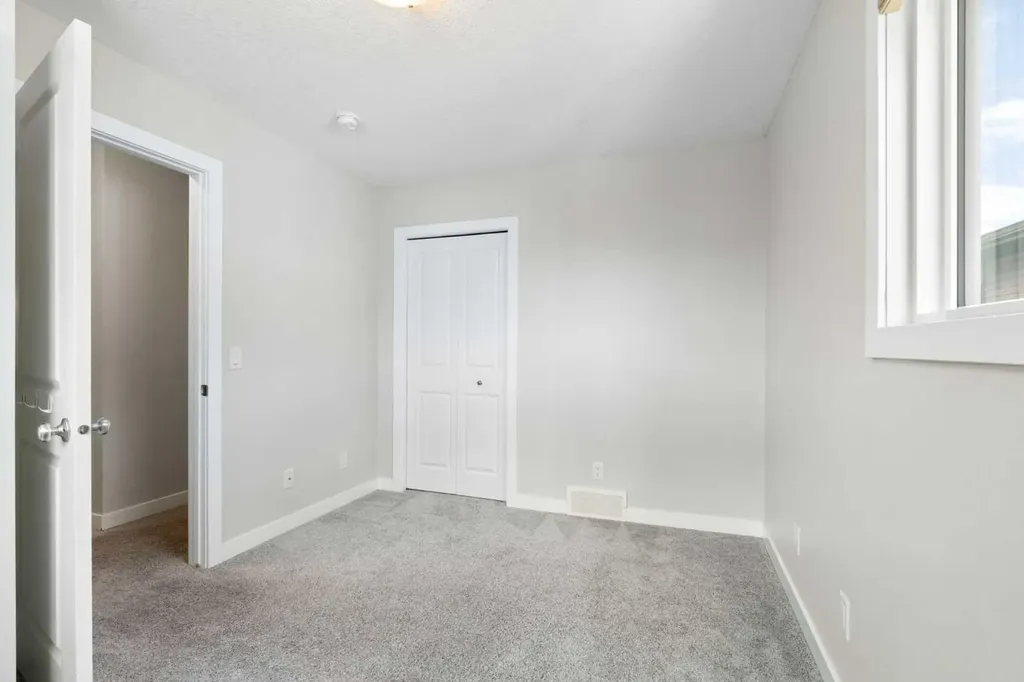 239 Kinniburgh Road Chestermere AB T1X 0Y7