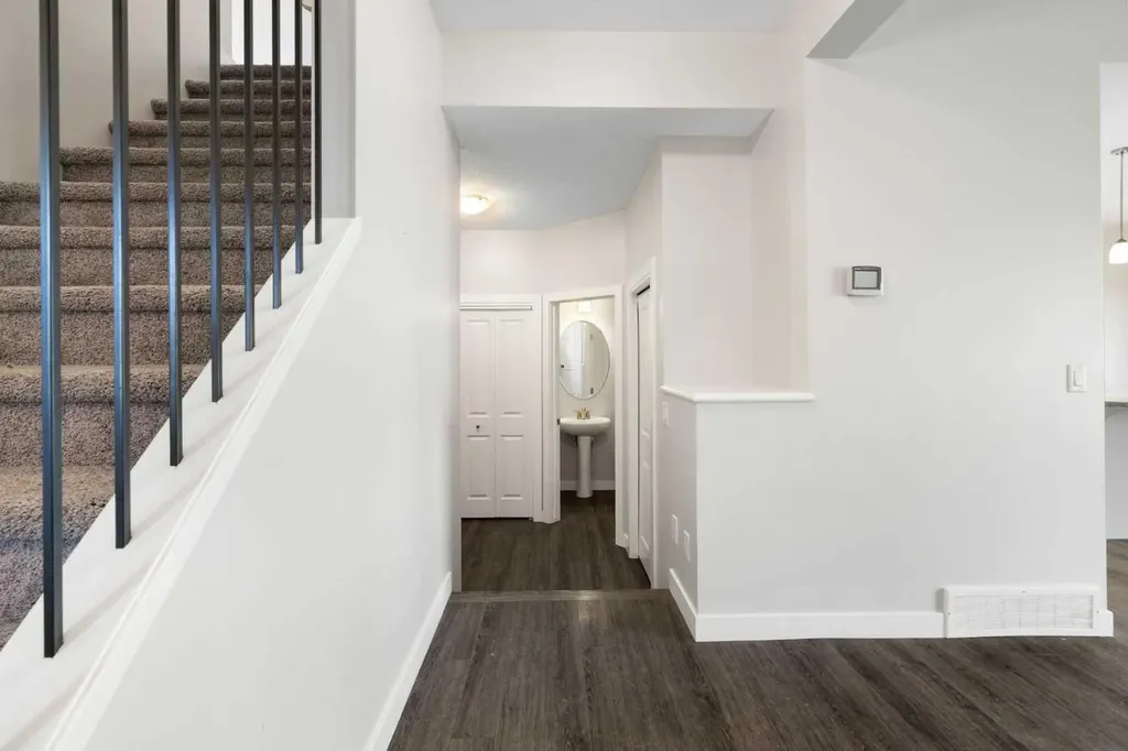 239 Kinniburgh Road Chestermere AB T1X 0Y7