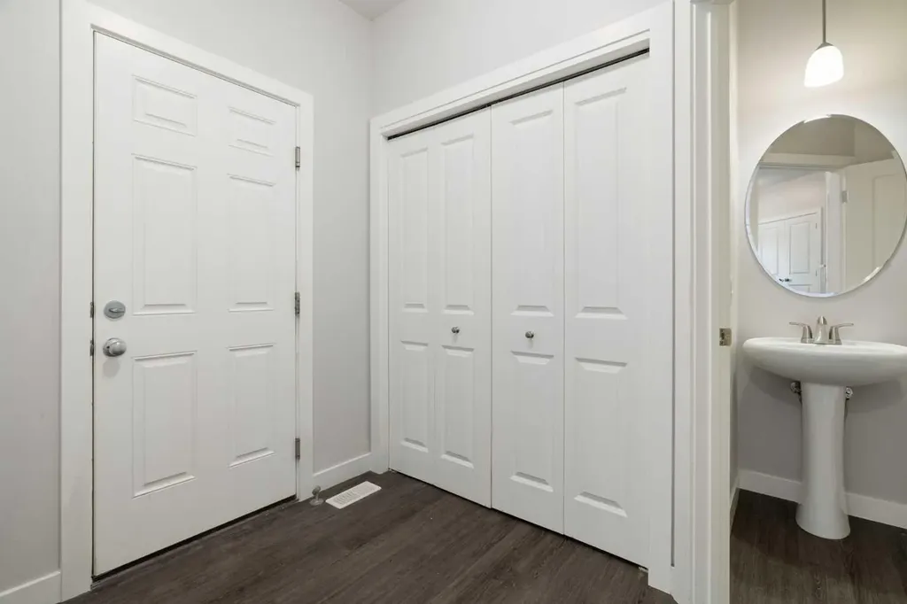239 Kinniburgh Road Chestermere AB T1X 0Y7