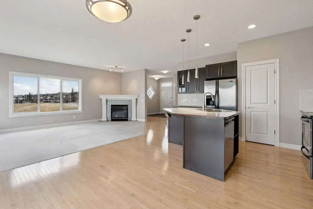 357 Kincora Drive NW Calgary AB T3R 1N3