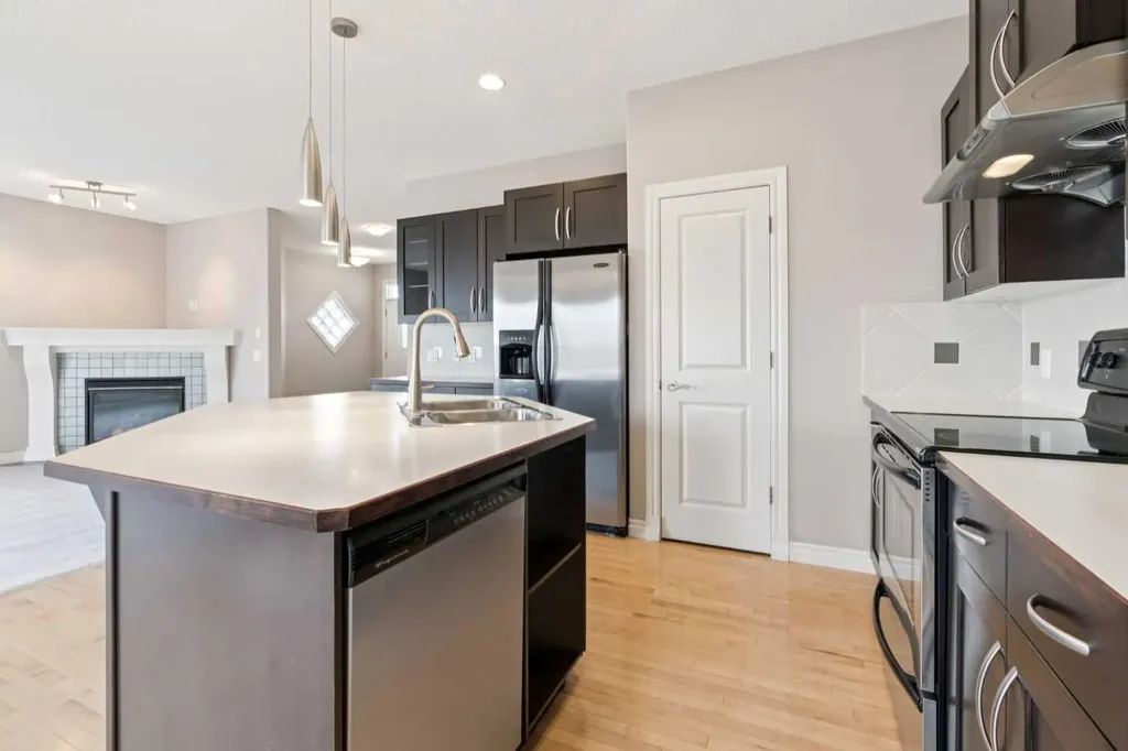 357 Kincora Drive NW Calgary AB T3R 1N3