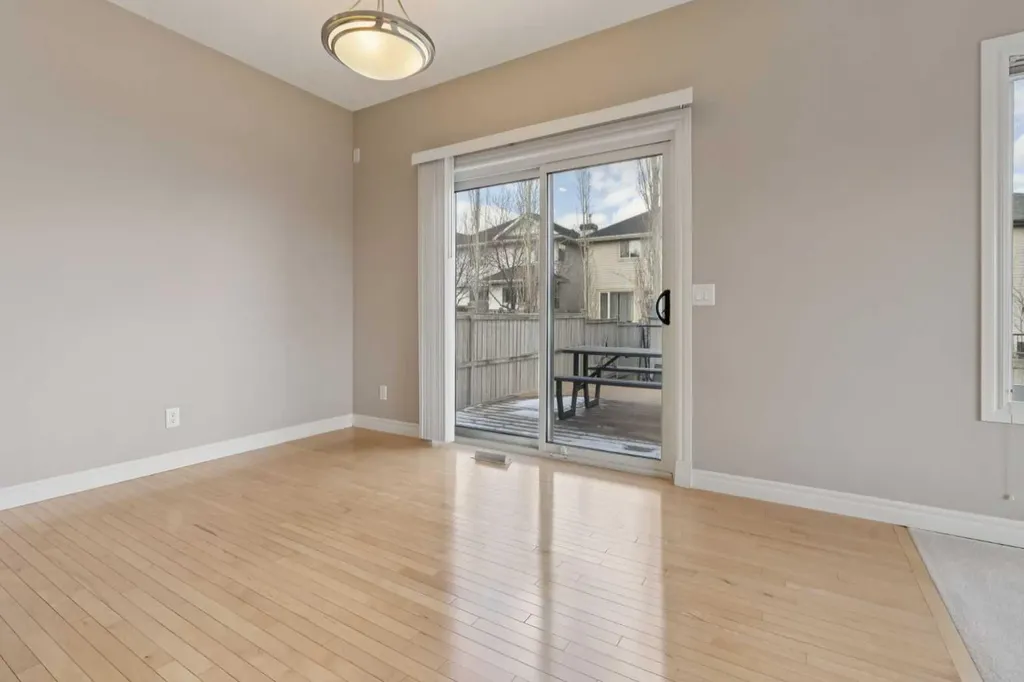 357 Kincora Drive NW Calgary AB T3R 1N3
