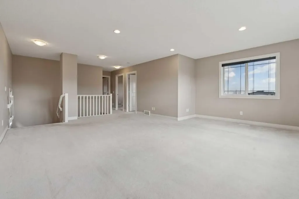 357 Kincora Drive NW Calgary AB T3R 1N3