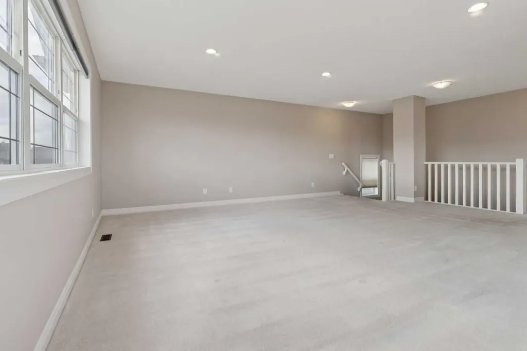 357 Kincora Drive NW Calgary AB T3R 1N3