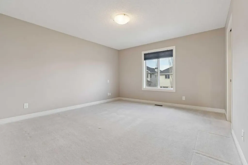 357 Kincora Drive NW Calgary AB T3R 1N3