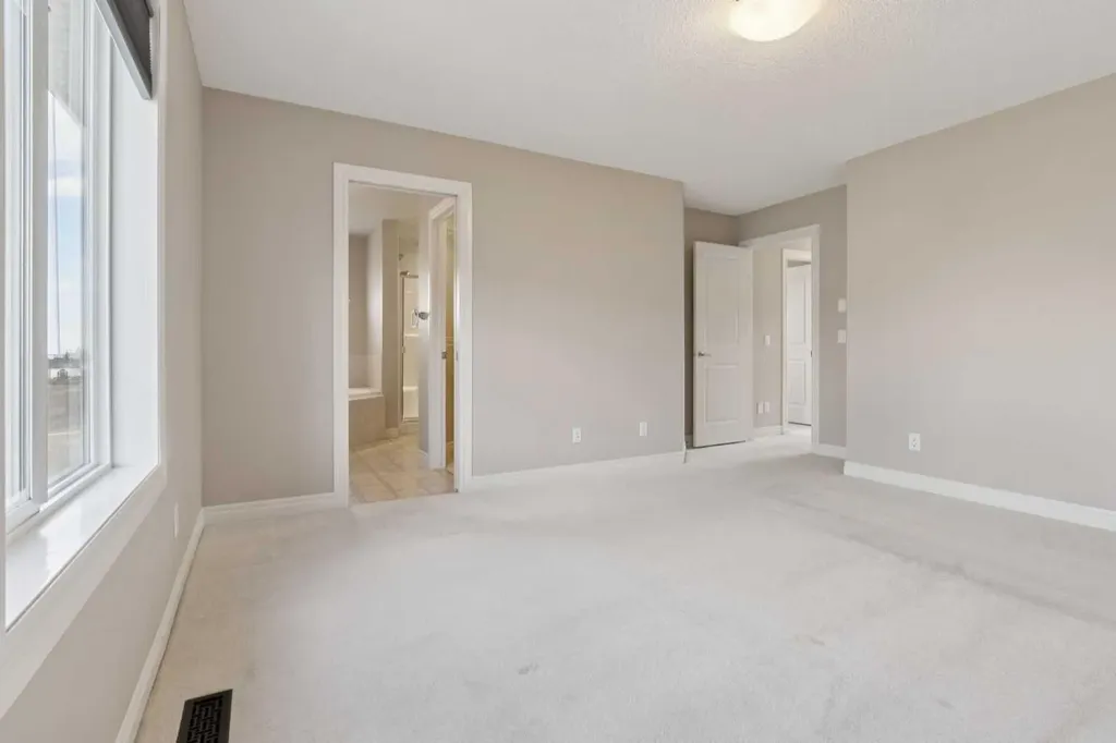 357 Kincora Drive NW Calgary AB T3R 1N3