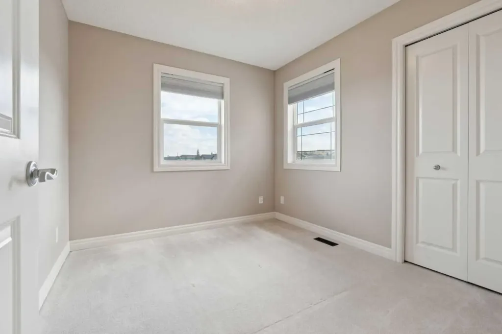 357 Kincora Drive NW Calgary AB T3R 1N3
