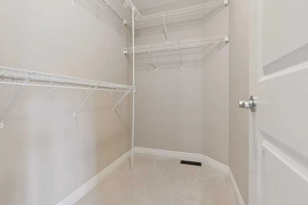 357 Kincora Drive NW Calgary AB T3R 1N3
