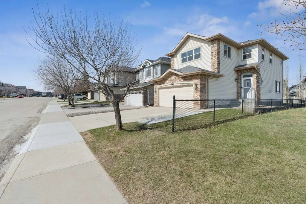 357 Kincora Drive NW Calgary AB T3R 1N3
