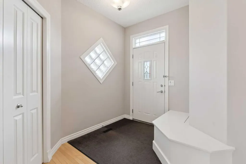 357 Kincora Drive NW Calgary AB T3R 1N3