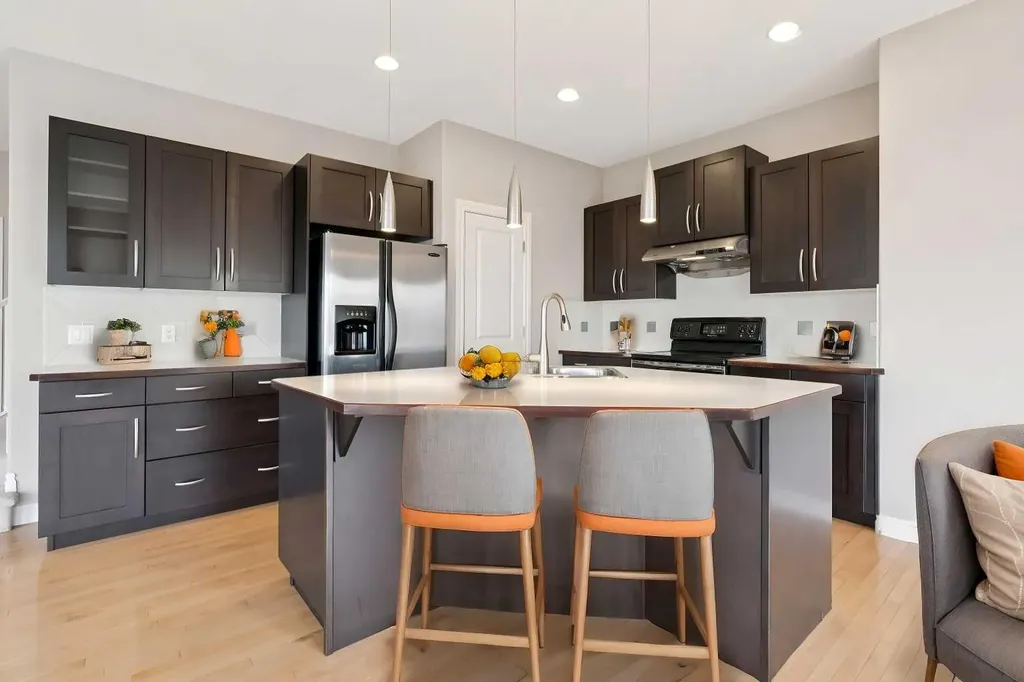 357 Kincora Drive NW Calgary AB T3R 1N3