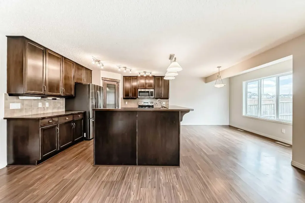 455 Cimarron Boulevard Okotoks AB T1S 0H7