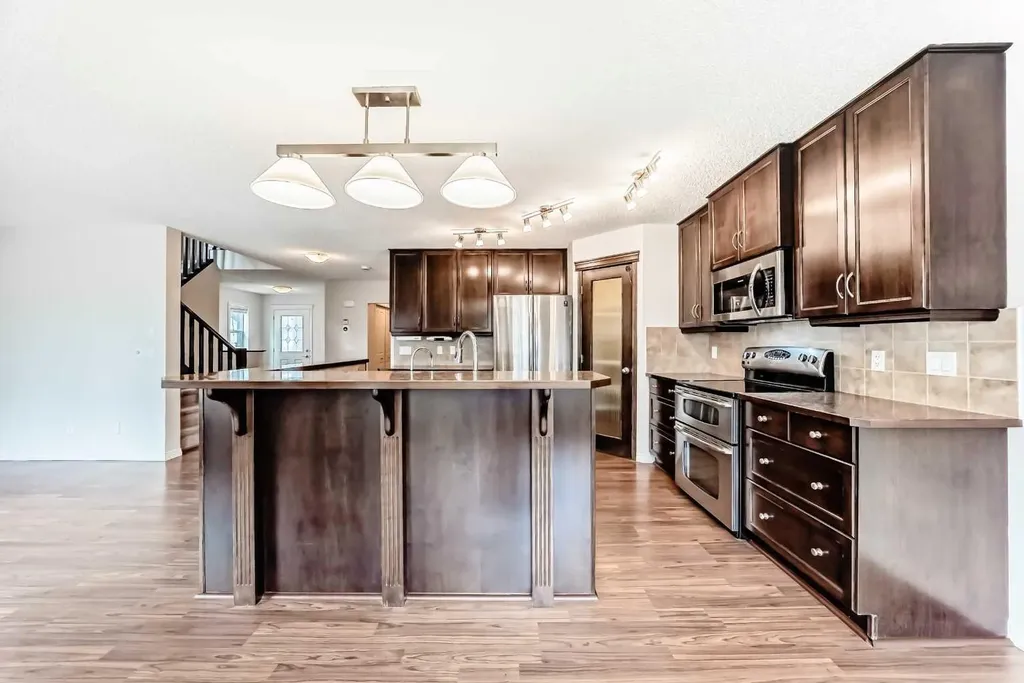455 Cimarron Boulevard Okotoks AB T1S 0H7