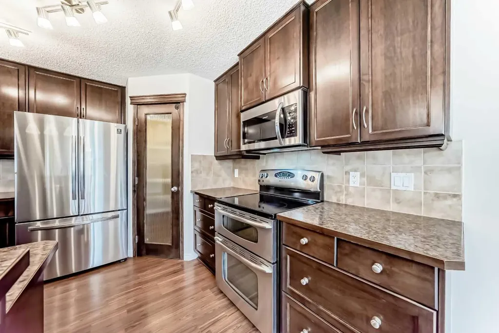 455 Cimarron Boulevard Okotoks AB T1S 0H7