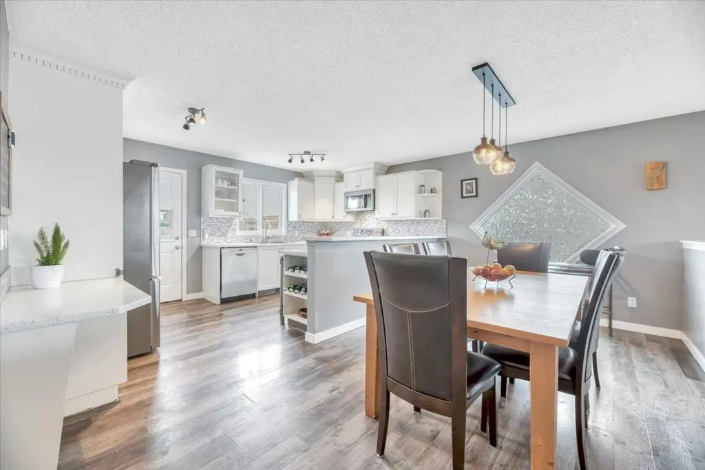 156 Aspen Creek Crescent Strathmore AB T1P 0A7