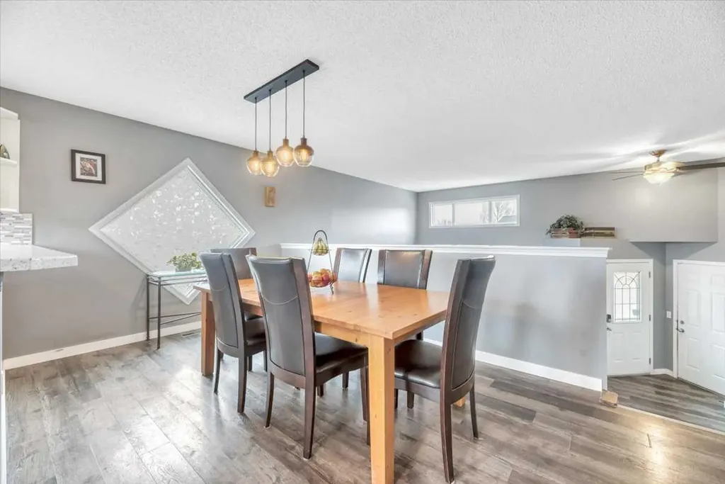 156 Aspen Creek Crescent Strathmore AB T1P 0A7
