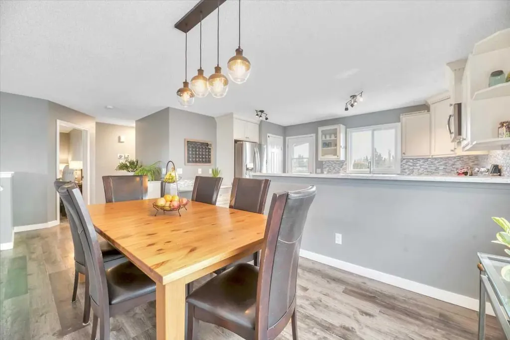 156 Aspen Creek Crescent Strathmore AB T1P 0A7