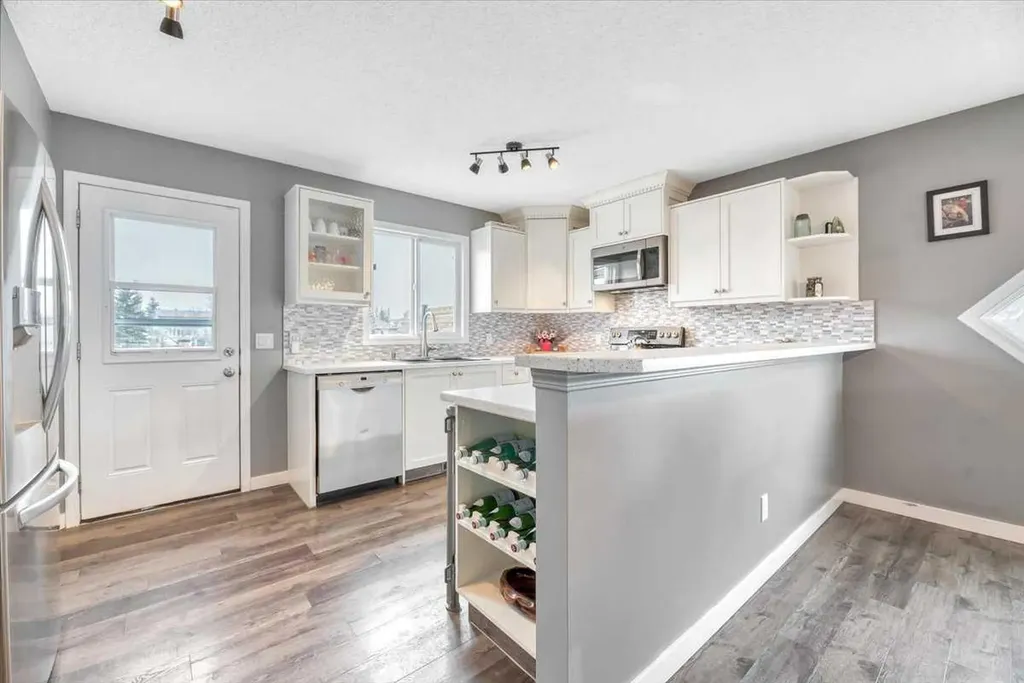 156 Aspen Creek Crescent Strathmore AB T1P 0A7