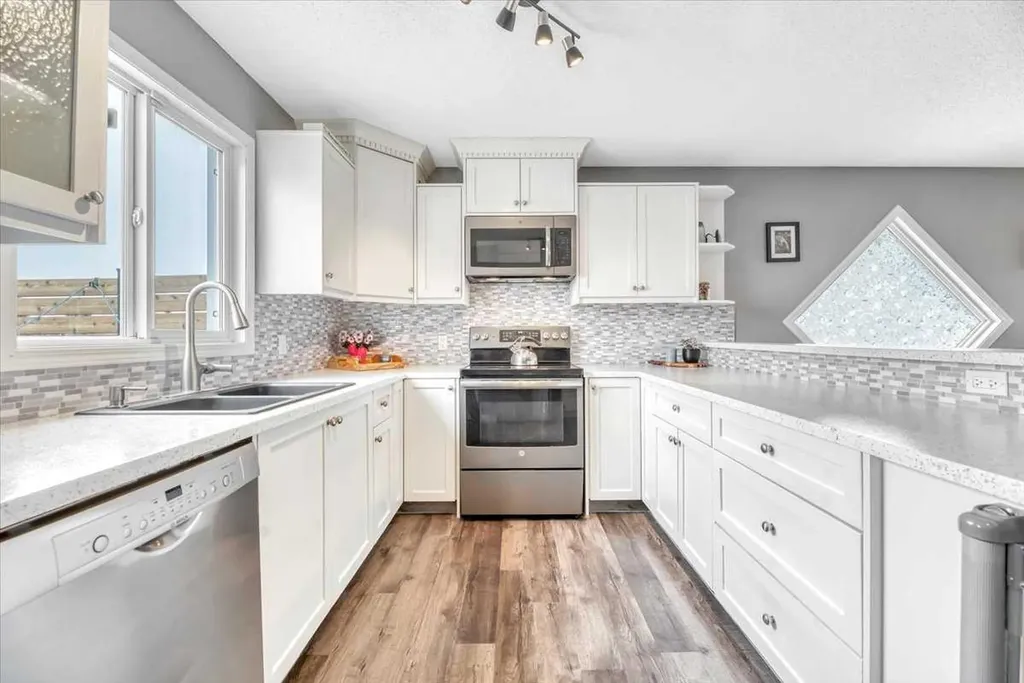 156 Aspen Creek Crescent Strathmore AB T1P 0A7