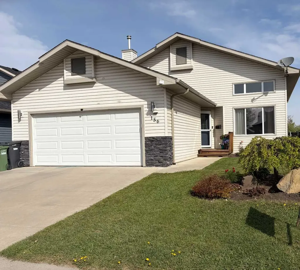 156 Aspen Creek Crescent Strathmore AB T1P 0A7