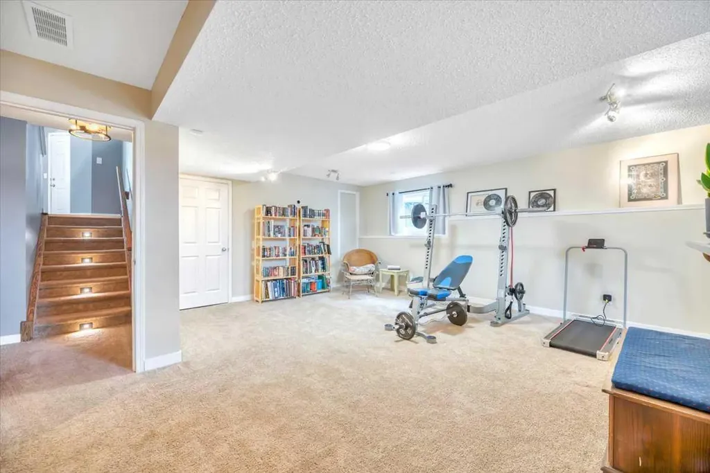 156 Aspen Creek Crescent Strathmore AB T1P 0A7
