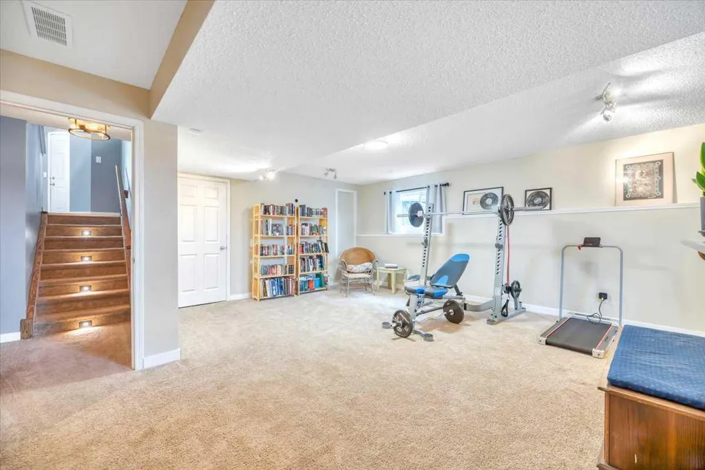 156 Aspen Creek Crescent Strathmore AB T1P 0A7