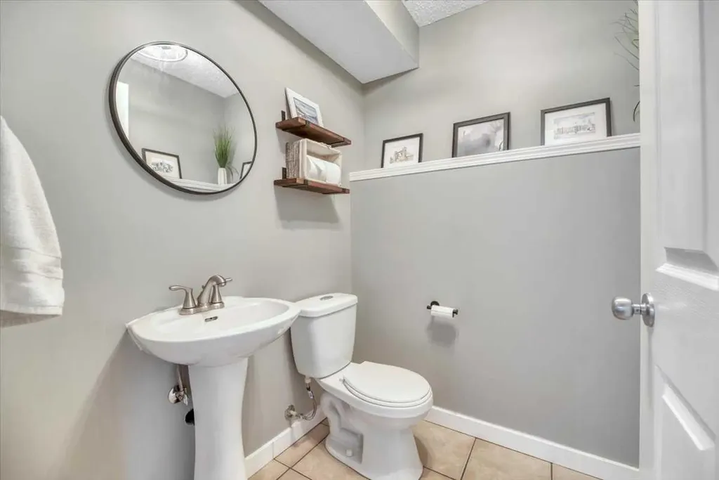 156 Aspen Creek Crescent Strathmore AB T1P 0A7