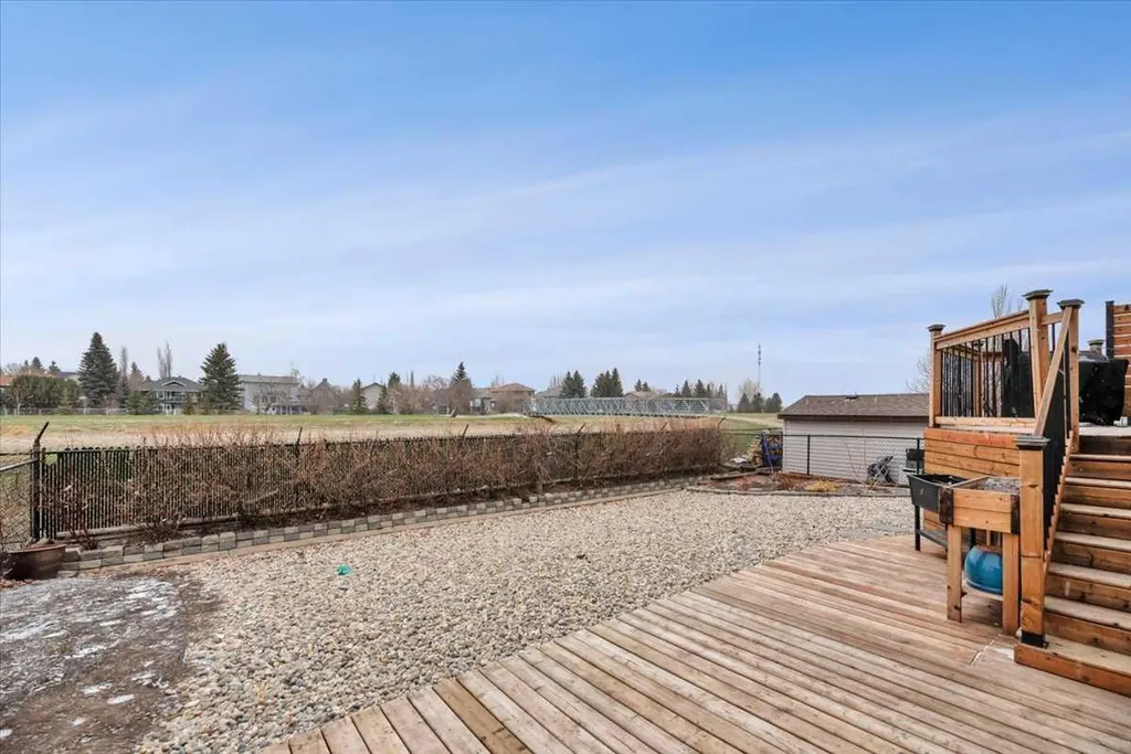 156 Aspen Creek Crescent Strathmore AB T1P 0A7