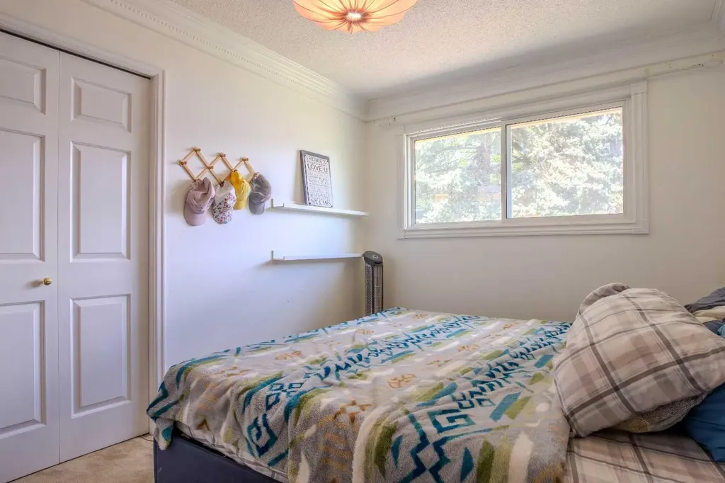 5936 Madigan Drive NE Calgary AB T2A 5A3