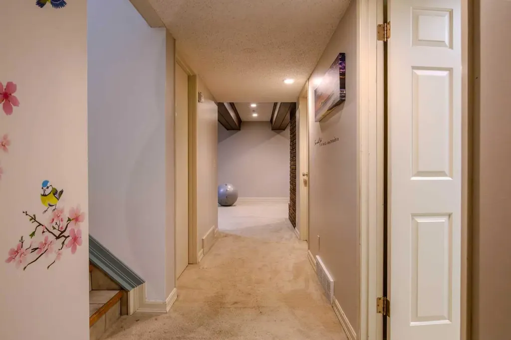 5936 Madigan Drive NE Calgary AB T2A 5A3