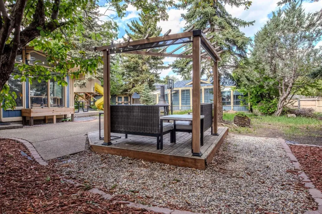 5936 Madigan Drive NE Calgary AB T2A 5A3