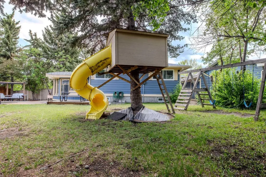 5936 Madigan Drive NE Calgary AB T2A 5A3