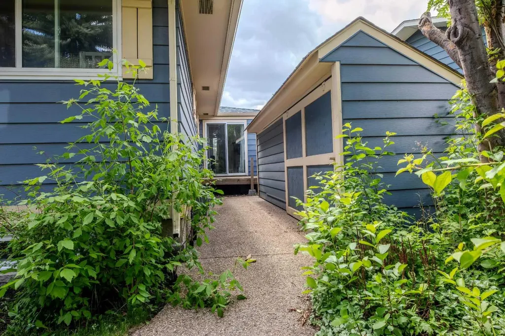 5936 Madigan Drive NE Calgary AB T2A 5A3