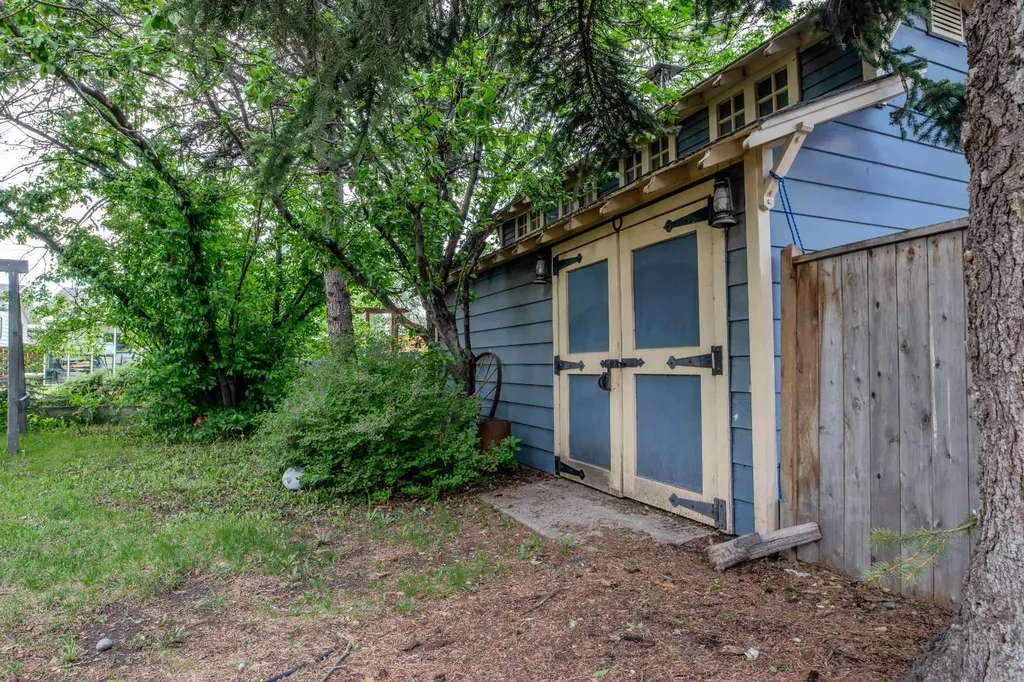 5936 Madigan Drive NE Calgary AB T2A 5A3