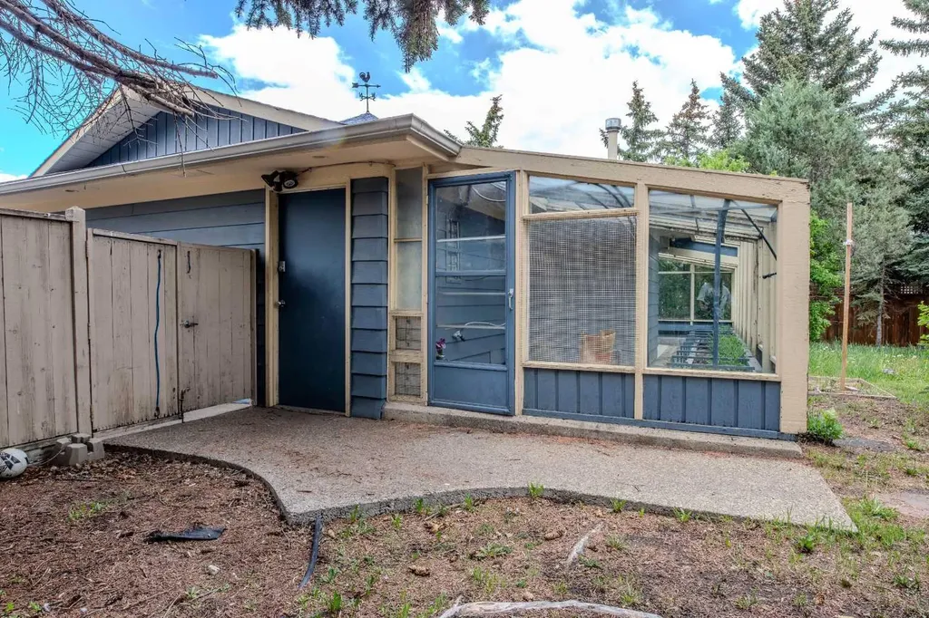 5936 Madigan Drive NE Calgary AB T2A 5A3