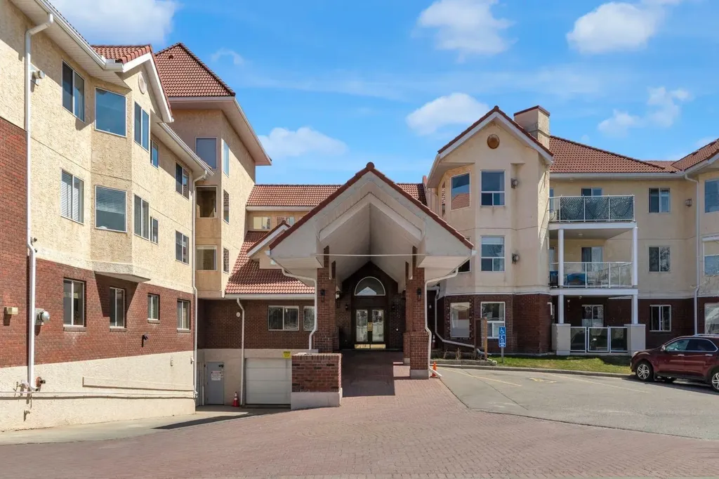 1818 Simcoe Boulevard SW Calgary AB T3H 3L9