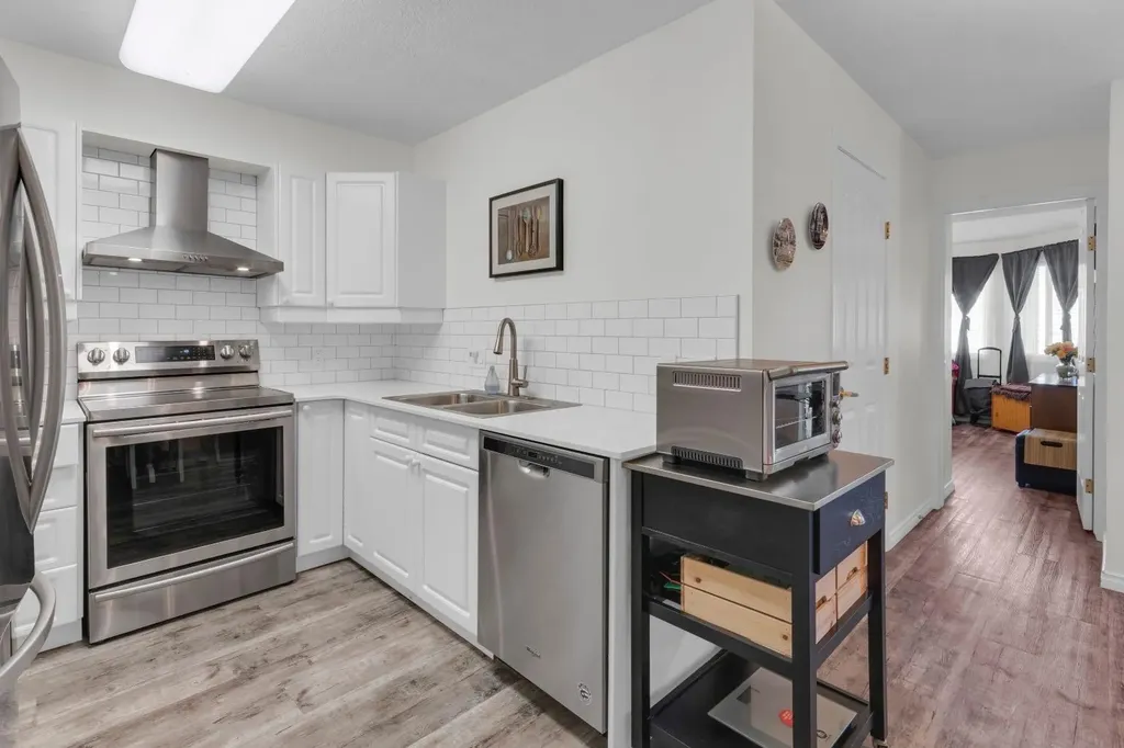 1818 Simcoe Boulevard SW Calgary AB T3H 3L9