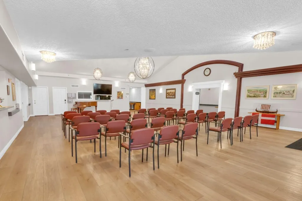 1818 Simcoe Boulevard SW Calgary AB T3H 3L9