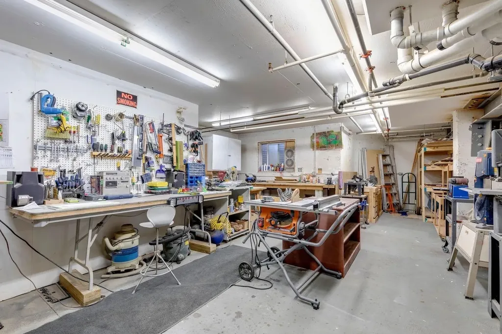 1818 Simcoe Boulevard SW Calgary AB T3H 3L9