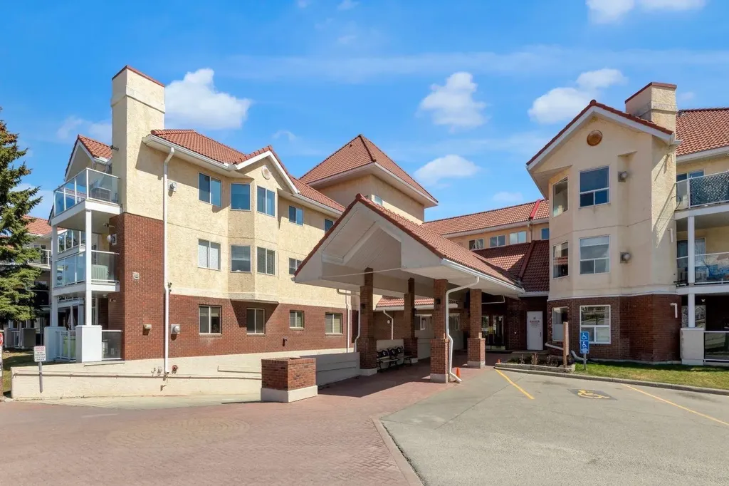 1818 Simcoe Boulevard SW Calgary AB T3H 3L9