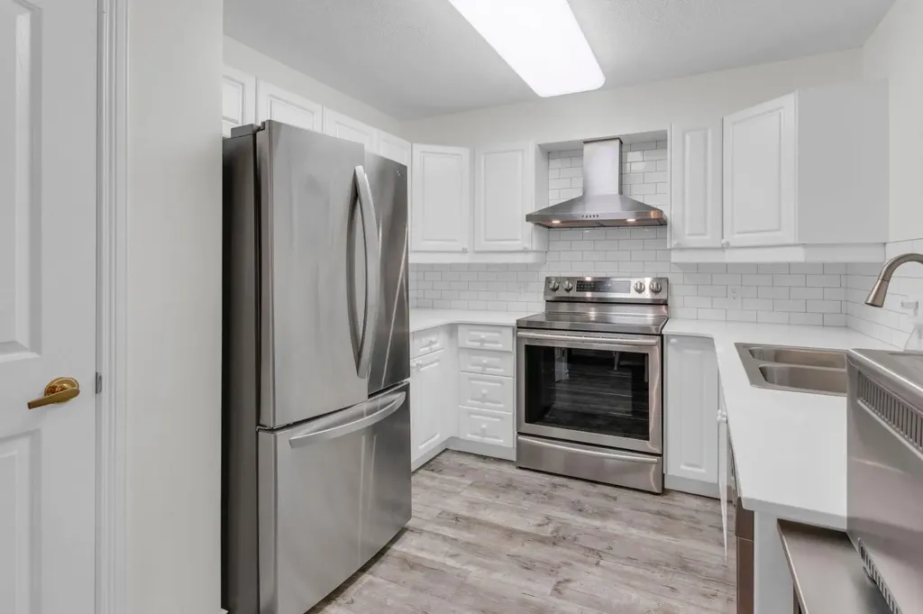 1818 Simcoe Boulevard SW Calgary AB T3H 3L9