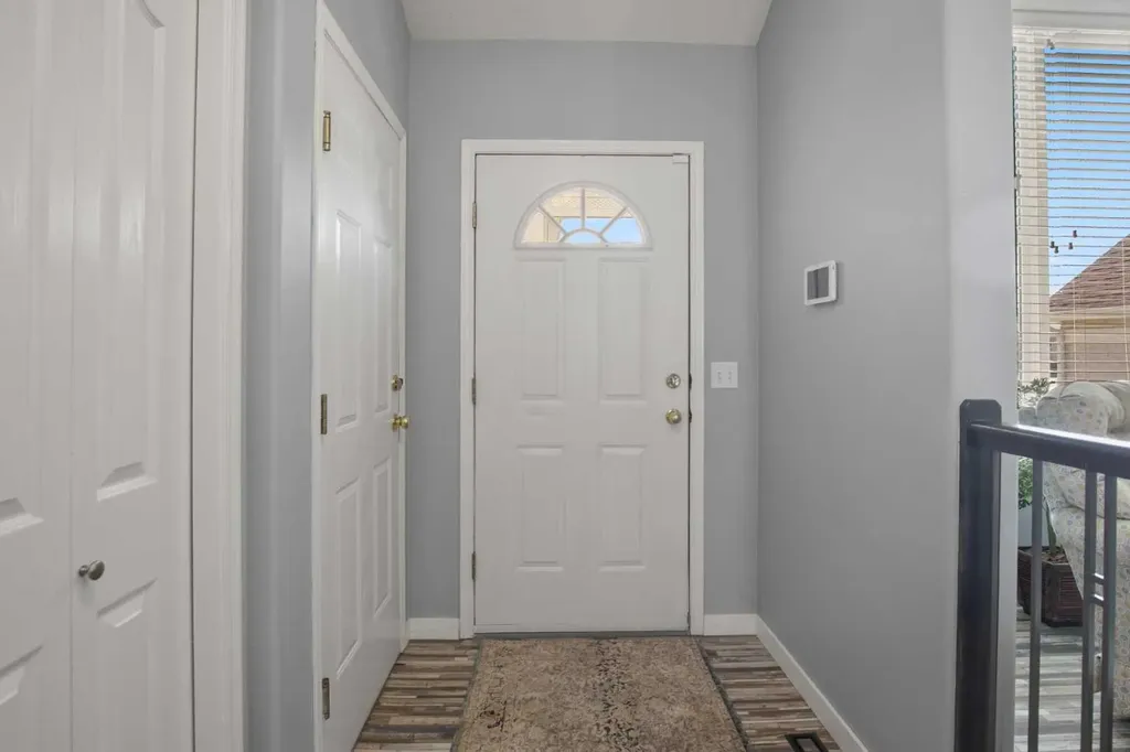 42 Riviera Drive Lacombe AB T4L 2H7